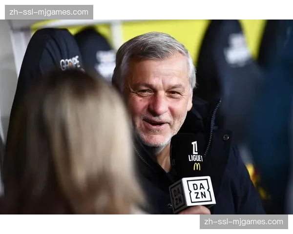 赛前发布会，里尔主帅确认球队已针对梅斯的五后卫铁桶阵进行专项演练