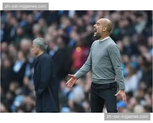 场边瞬间：瓜迪奥拉与安切洛蒂在教练席交流战术笔记