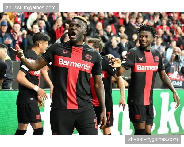 战术复盘：解析勒沃库森3-2莱比锡，阿隆索的攻防转换设计如何再度奏效。